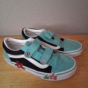 Vans Hello Kitty Girls Old Skool V Sneakers Turquoise Kids Size 2